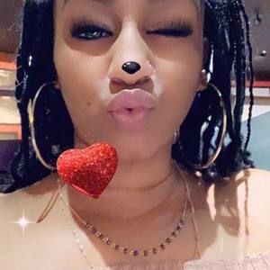 Meet your Posher, Latasha